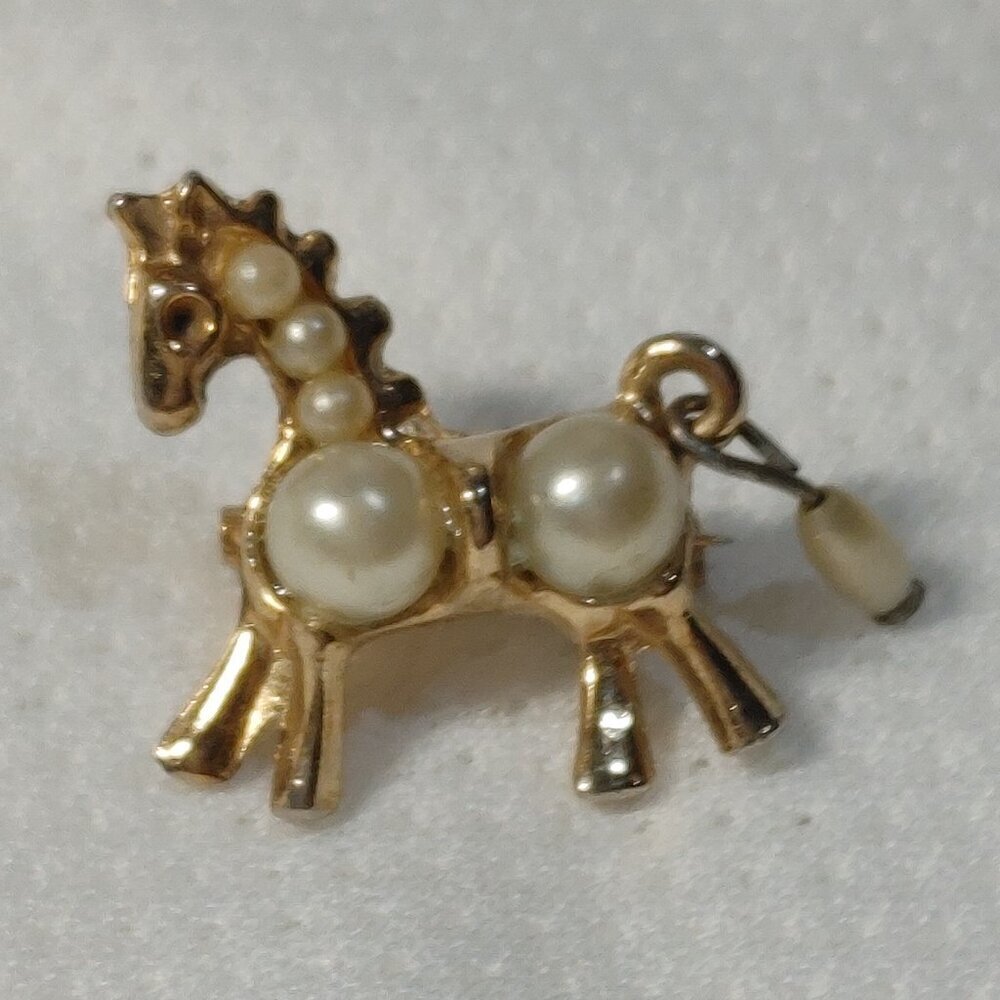 Vintage Gold Tone Horse Brooch Faux Pearl Pin
